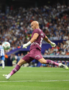 BURDEOS GOALKEEPER SHORTS... 2