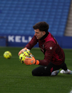JUNIOR GOALKEEPER TRAINING... 2