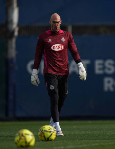 ADULT GOALKEEPER TRAINING... 2