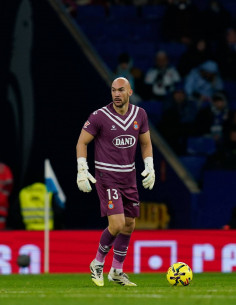 BURDEOS GOALKEEPER SHORTS... 2