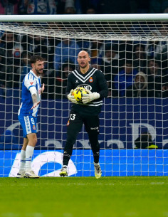 BLACK JUNIOR GOALKEEPER...