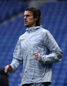 PLAYER TRAINING RAIN JACKET...