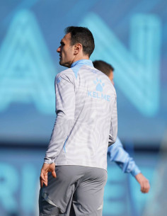 SUDADERA ENTRENAMIENTO... 2