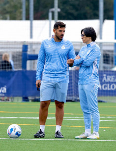 SUDADERA DE ENTRENAMIENTO... 2