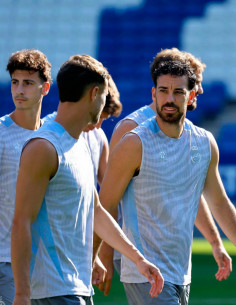 SLEEVELESS PLAYER TRAINING... 2