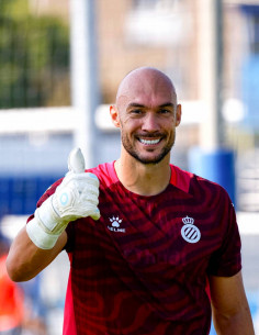 JUNIOR GOALKEEPER TRAINING...