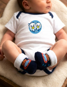 PEUCOS CON ESCUDO Y PELITO...